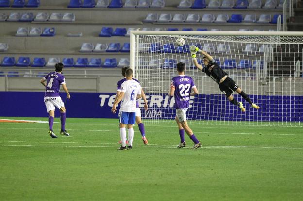 Mariño falló al despejar el balón y dejárse franca a Fran Sol para que anotara el único gol del partido.