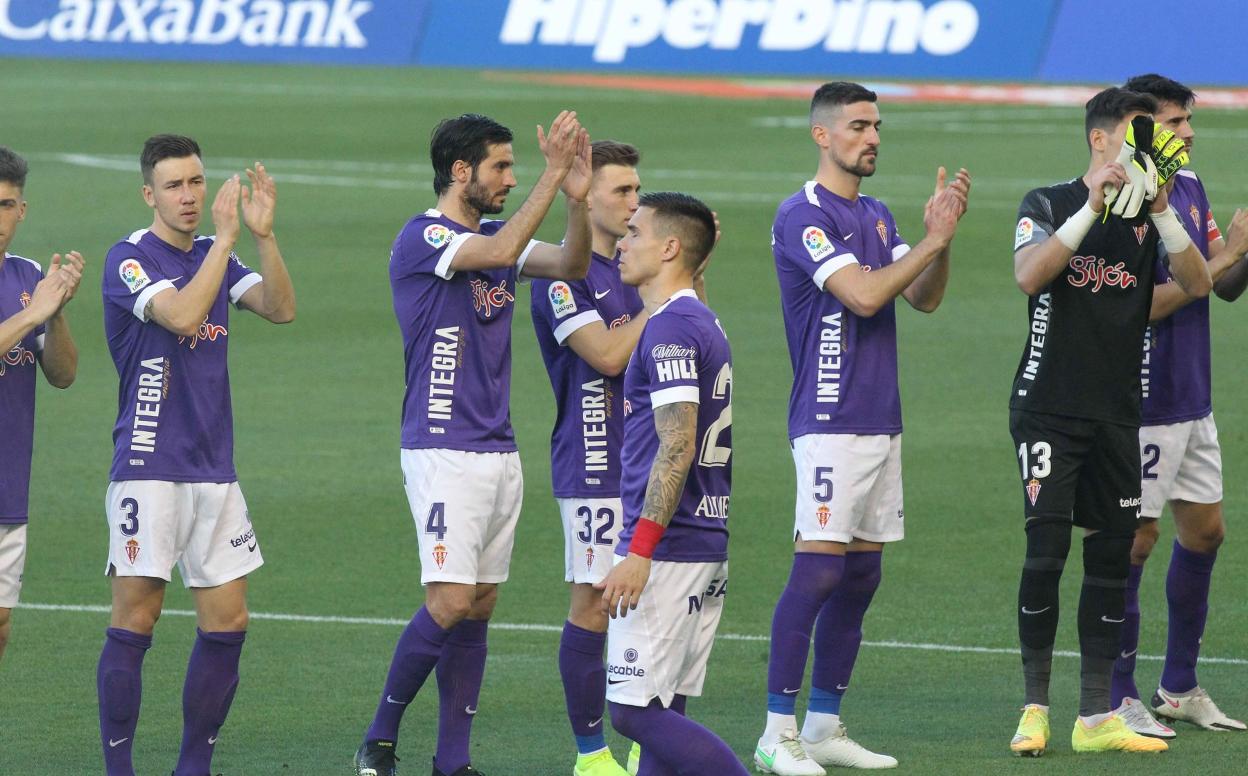 Saúl, Marc Valiente, Bogdan y Djuka, antes del inicio del choque. 