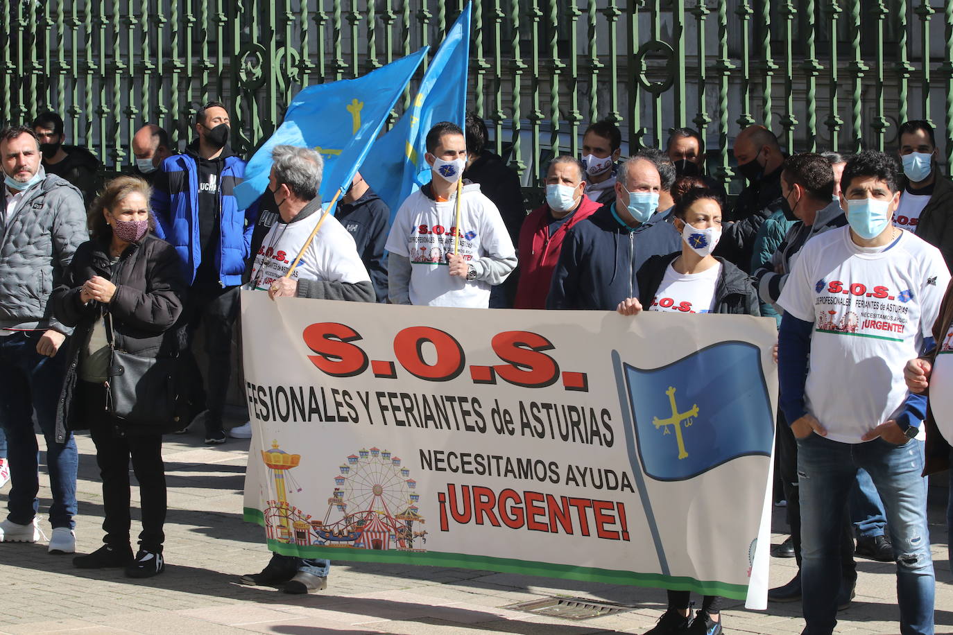 El sector está paralizado desde el pasado octubre y reclaman al Principado volver a trabajar. De él dependen 800 personas en Asturias.