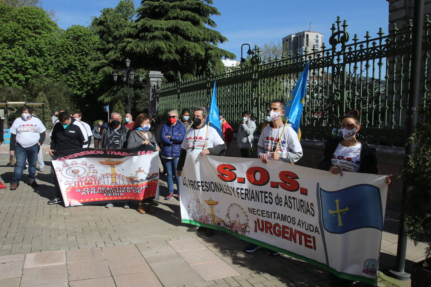 El sector está paralizado desde el pasado octubre y reclaman al Principado volver a trabajar. De él dependen 800 personas en Asturias.