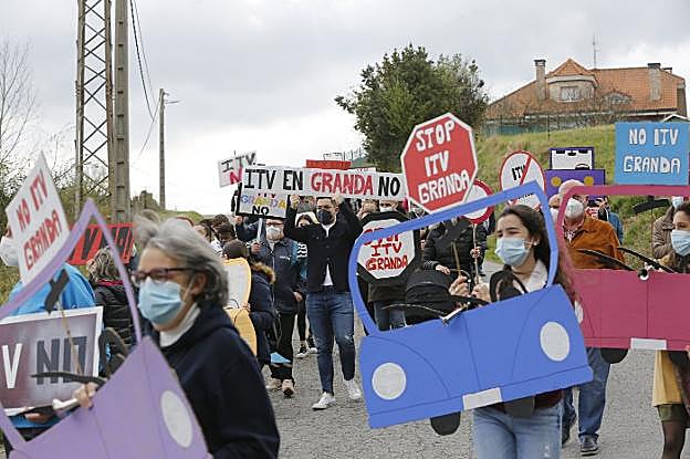 Tres meses de lucha contra la estación de la ITV en Granda