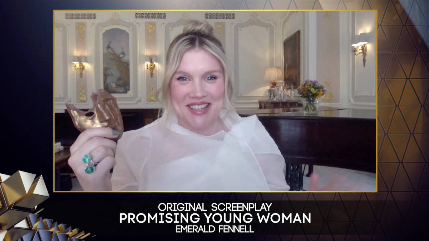 Las videoconferencias con los galardonados y representantes de los títulos premiados, entre los que destaca 'Nomadland', la gran triunfadora de la noche, dejaron imágenes divertidas y emotivas.