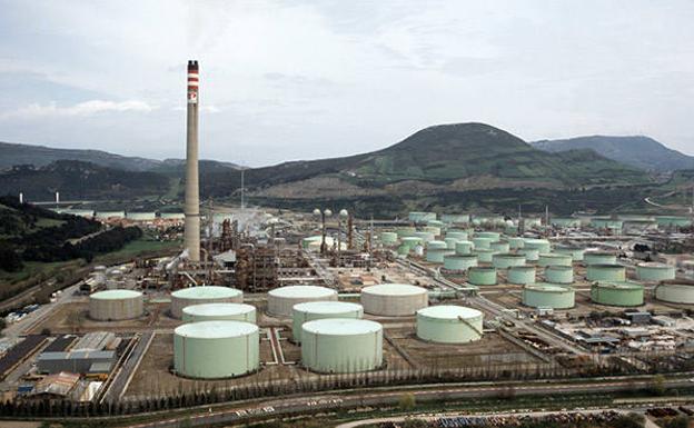 Refinerías españolas como la de Petronor en Bilbao, se adaptan para los combustibles sintéticos