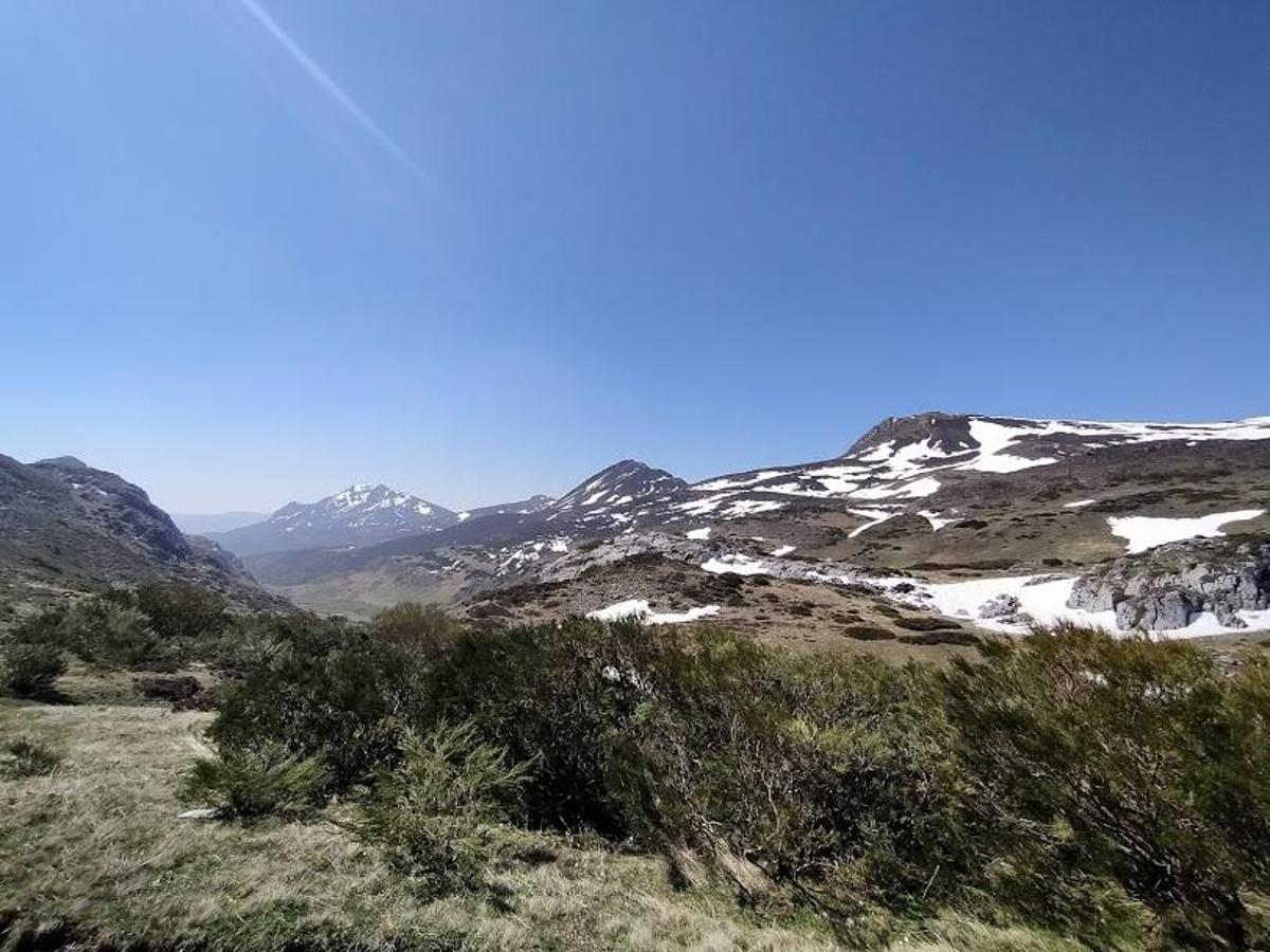 Fotos: Ruta con nieve al Pico Cornón