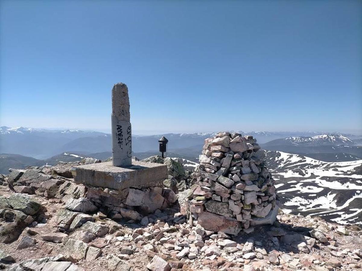 Fotos: Ruta con nieve al Pico Cornón