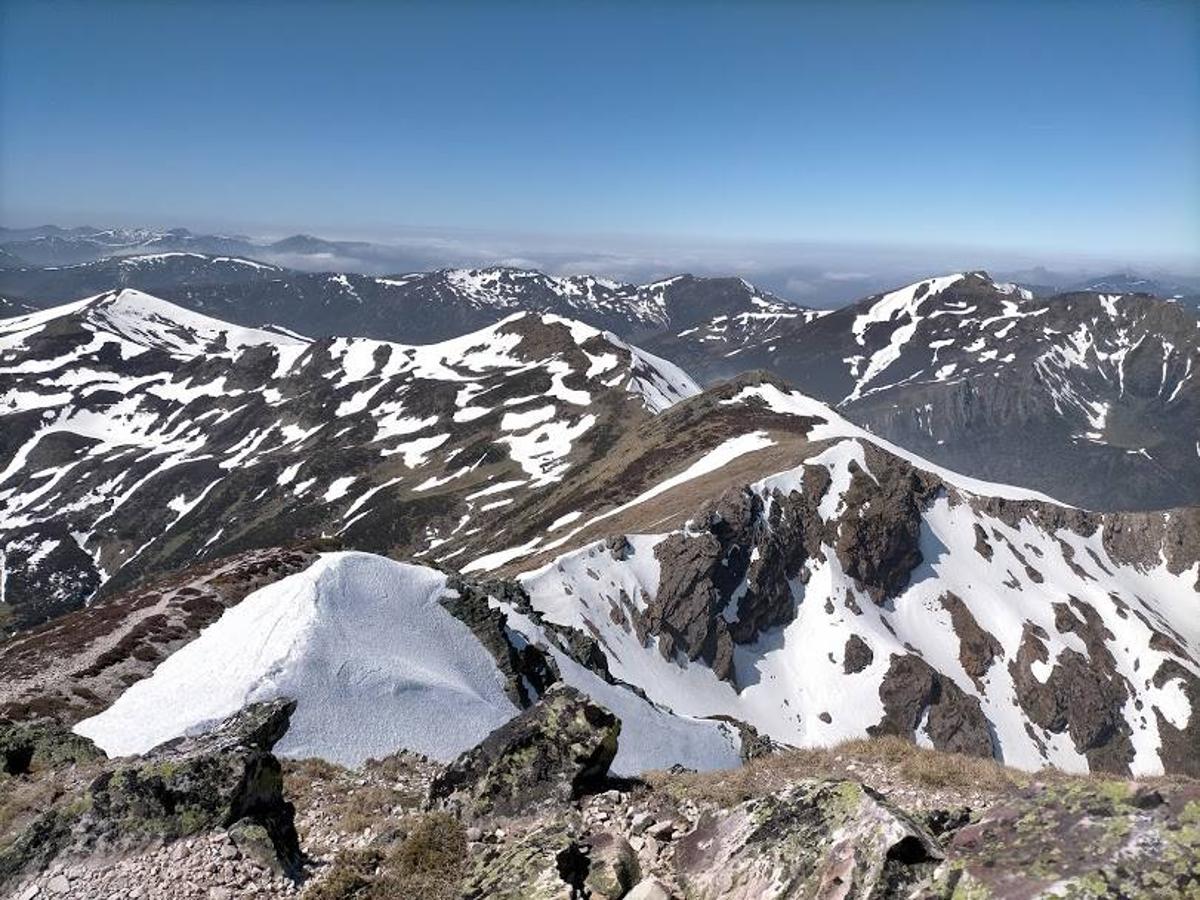 Fotos: Ruta con nieve al Pico Cornón