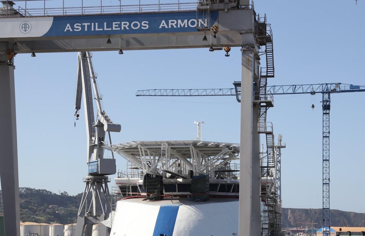 Instalaciones de los astilleros Armón, donde ayer tuvo lugar el grave accidente. 