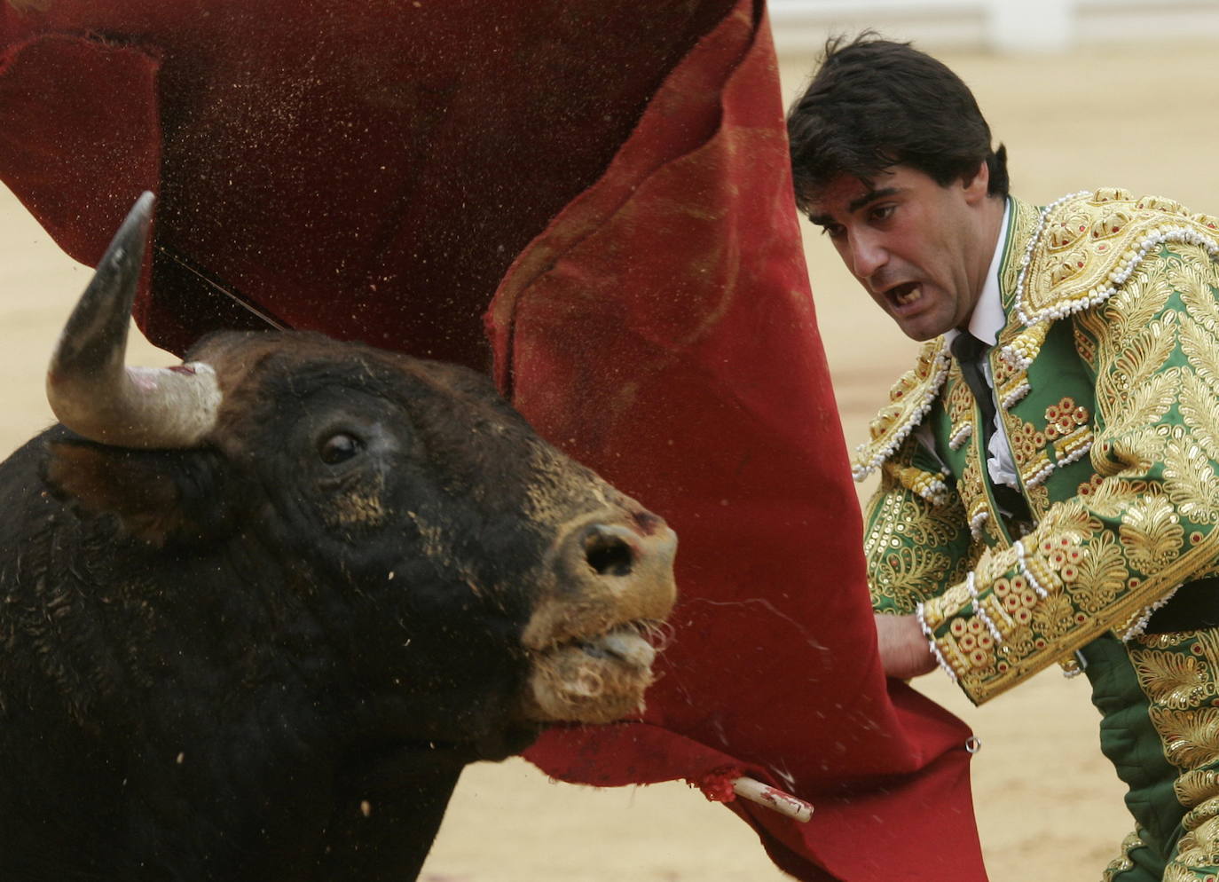 El Bibio se quedó en 2020 por primera vez sin festejos taurinos desde 1941. Fue la única falta en siete décadas. Inaugurada en 1888, la plaza de toros gijonesa ha vivido muy pocos años de sequía a lo largo de su historia. Por diferentes circunstancias, incluido el paréntesis de la Guerra Civil, no hubo corridas en 1915, 1936, 1937, 1938, 1939 y 1940. Para 2021, el Ayuntamiento ya ha mostrado su «total colaboración» para retomar la Feria de Nuestra Señora de Begoña, aunque sea en un formato más reducido. 2006.