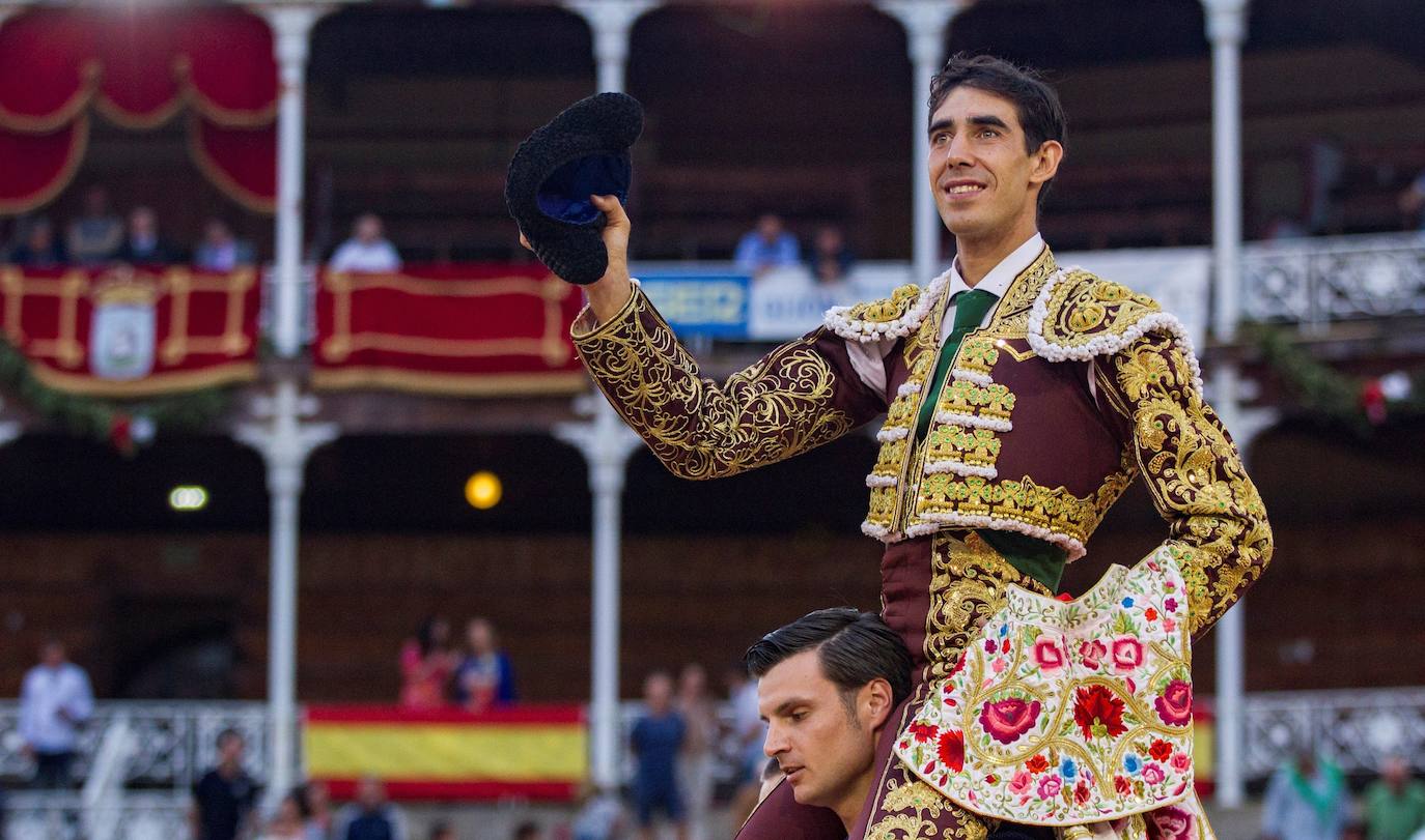 El Bibio se quedó en 2020 por primera vez sin festejos taurinos desde 1941. Fue la única falta en siete décadas. Inaugurada en 1888, la plaza de toros gijonesa ha vivido muy pocos años de sequía a lo largo de su historia. Por diferentes circunstancias, incluido el paréntesis de la Guerra Civil, no hubo corridas en 1915, 1936, 1937, 1938, 1939 y 1940. Para 2021, el Ayuntamiento ya ha mostrado su «total colaboración» para retomar la Feria de Nuestra Señora de Begoña, aunque sea en un formato más reducido. 2018.