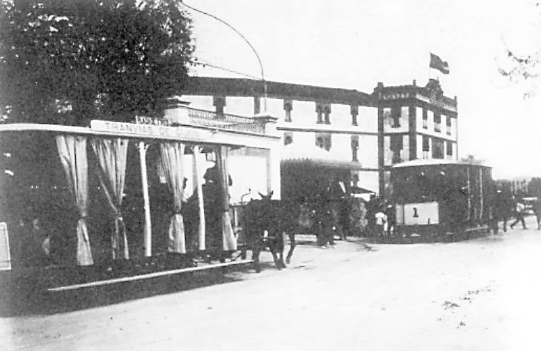 El Bibio se quedó en 2020 por primera vez sin festejos taurinos desde 1941. Fue la única falta en siete décadas. Inaugurada en 1888, la plaza de toros gijonesa ha vivido muy pocos años de sequía a lo largo de su historia. Por diferentes circunstancias, incluido el paréntesis de la Guerra Civil, no hubo corridas en 1915, 1936, 1937, 1938, 1939 y 1940. Para 2021, el Ayuntamiento ya ha mostrado su «total colaboración» para retomar la Feria de Nuestra Señora de Begoña, aunque sea en un formato más reducido.