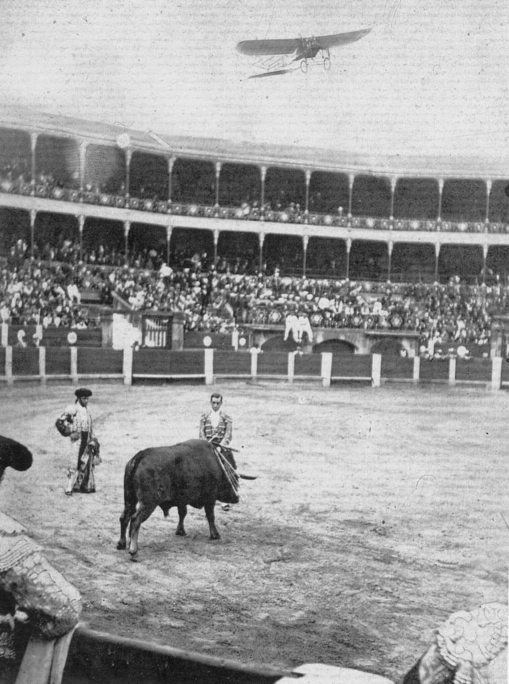 El Bibio se quedó en 2020 por primera vez sin festejos taurinos desde 1941. Fue la única falta en siete décadas. Inaugurada en 1888, la plaza de toros gijonesa ha vivido muy pocos años de sequía a lo largo de su historia. Por diferentes circunstancias, incluido el paréntesis de la Guerra Civil, no hubo corridas en 1915, 1936, 1937, 1938, 1939 y 1940. Para 2021, el Ayuntamiento ya ha mostrado su «total colaboración» para retomar la Feria de Nuestra Señora de Begoña, aunque sea en un formato más reducido.
