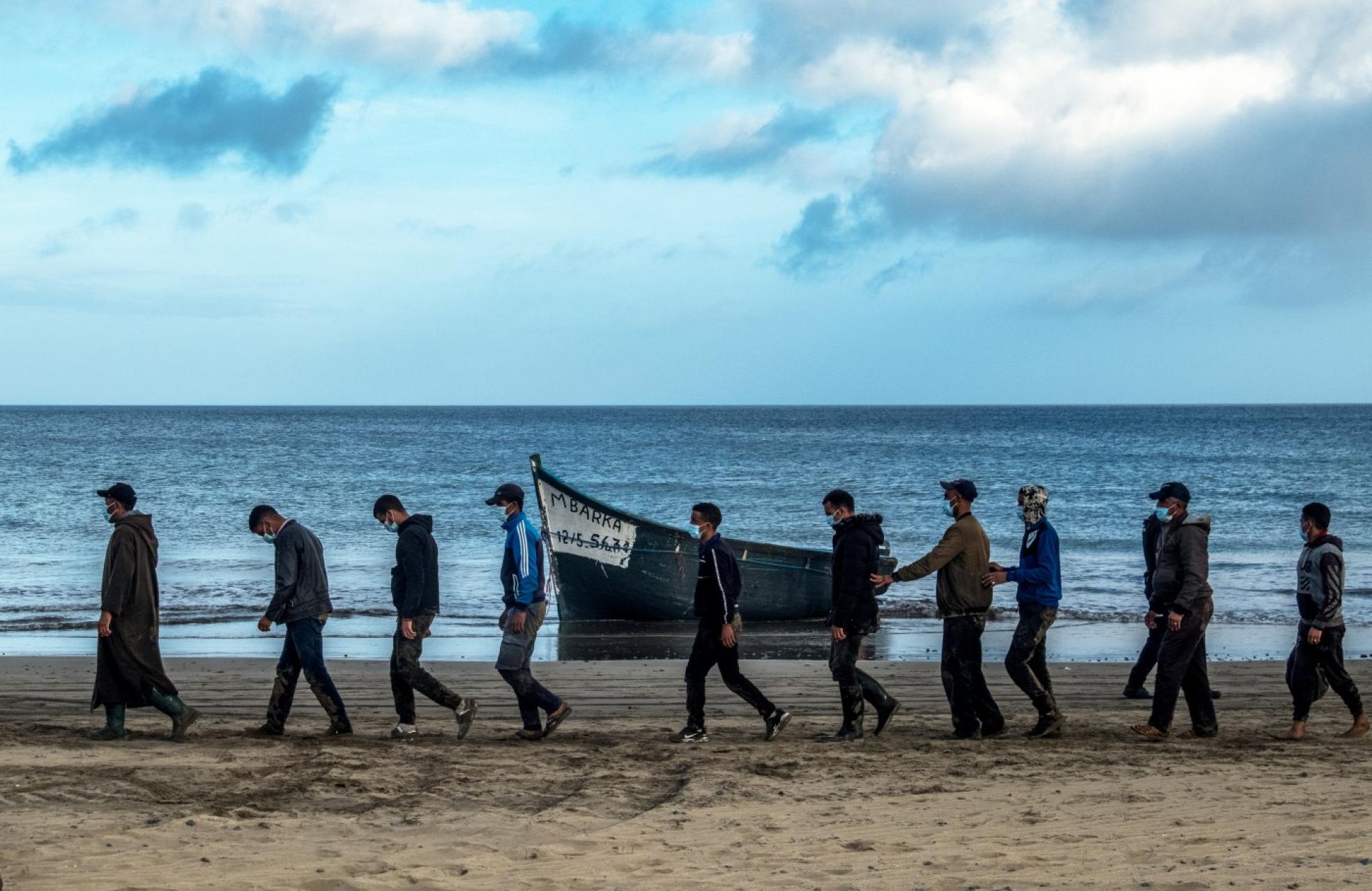 t Sur de Gran Canaria. «Tras llegar al lugar del desembarco, me encontré a un grupo de policías que me impedían hacer fotos. Pero al final las hice con los migrantes tras bajar de la patera».