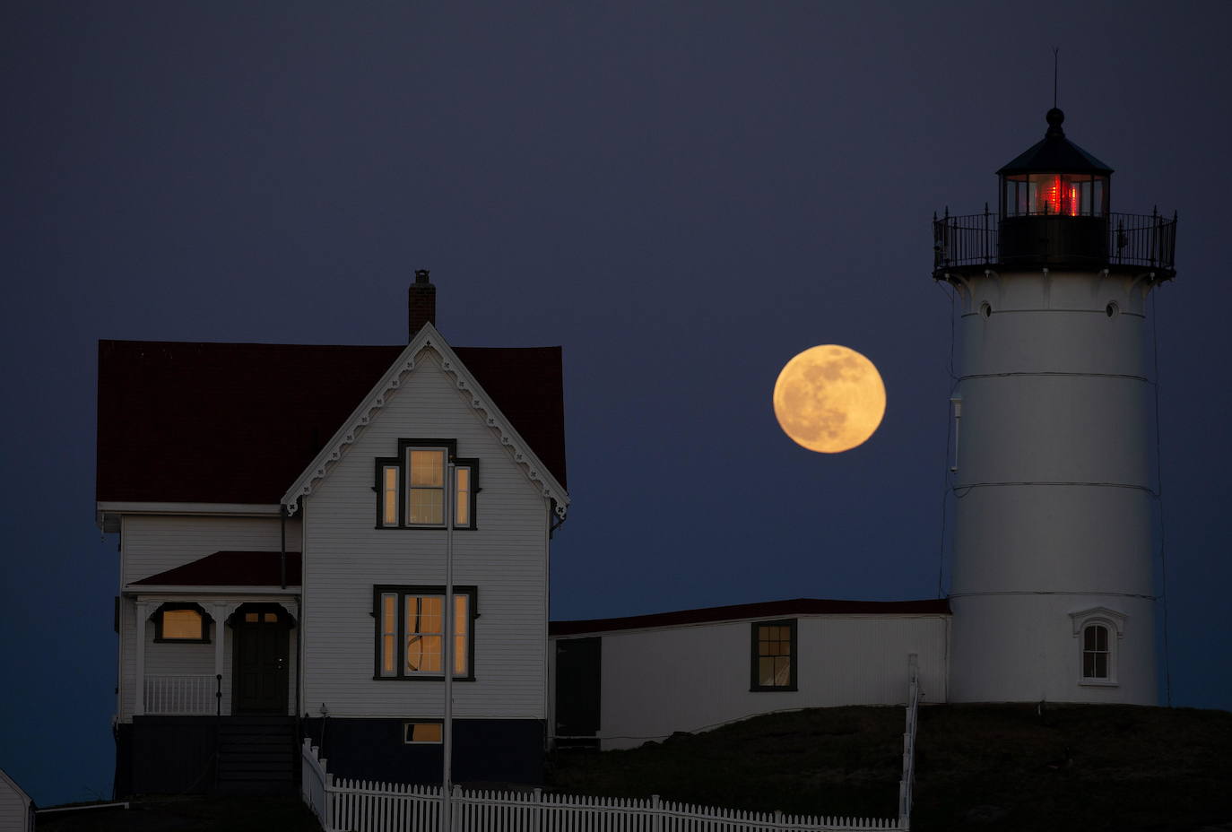 Faro de Nubble, Maine, EE.UU