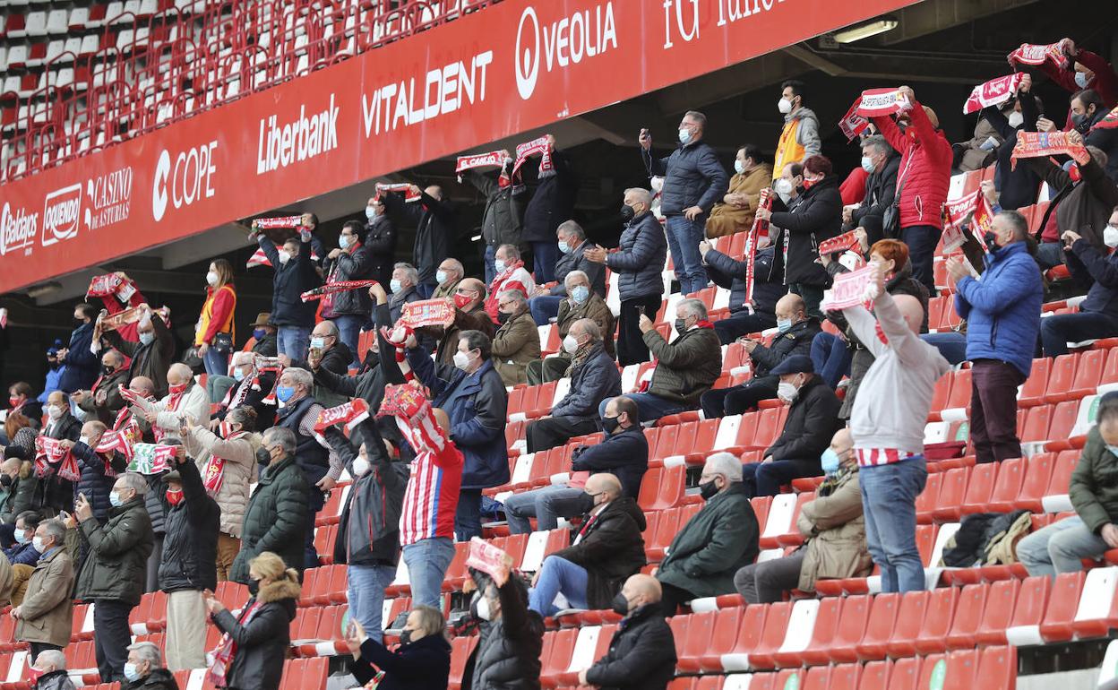 El público volvió al estadio gijonés en enero para el partido de Copa del Rey ante el Betis.