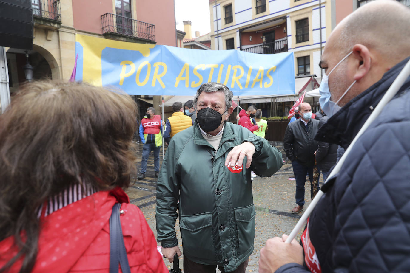 Los sindicatos mayoritarios llevan meses alertando de la emergencia industrial en la que se encuentra la comunidad, por lo que la defensa de este sector ha centrado buena parte de las reivindicaciones de CC OO y UGT en la concentración celebrada en la plaza Mayor de Gijón con motivo del Primero de Mayo.