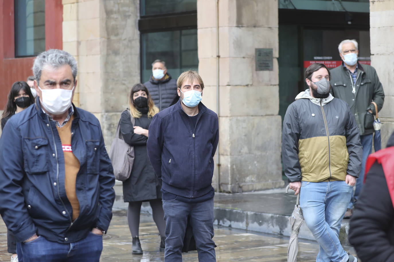 Los sindicatos mayoritarios llevan meses alertando de la emergencia industrial en la que se encuentra la comunidad, por lo que la defensa de este sector ha centrado buena parte de las reivindicaciones de CC OO y UGT en la concentración celebrada en la plaza Mayor de Gijón con motivo del Primero de Mayo.