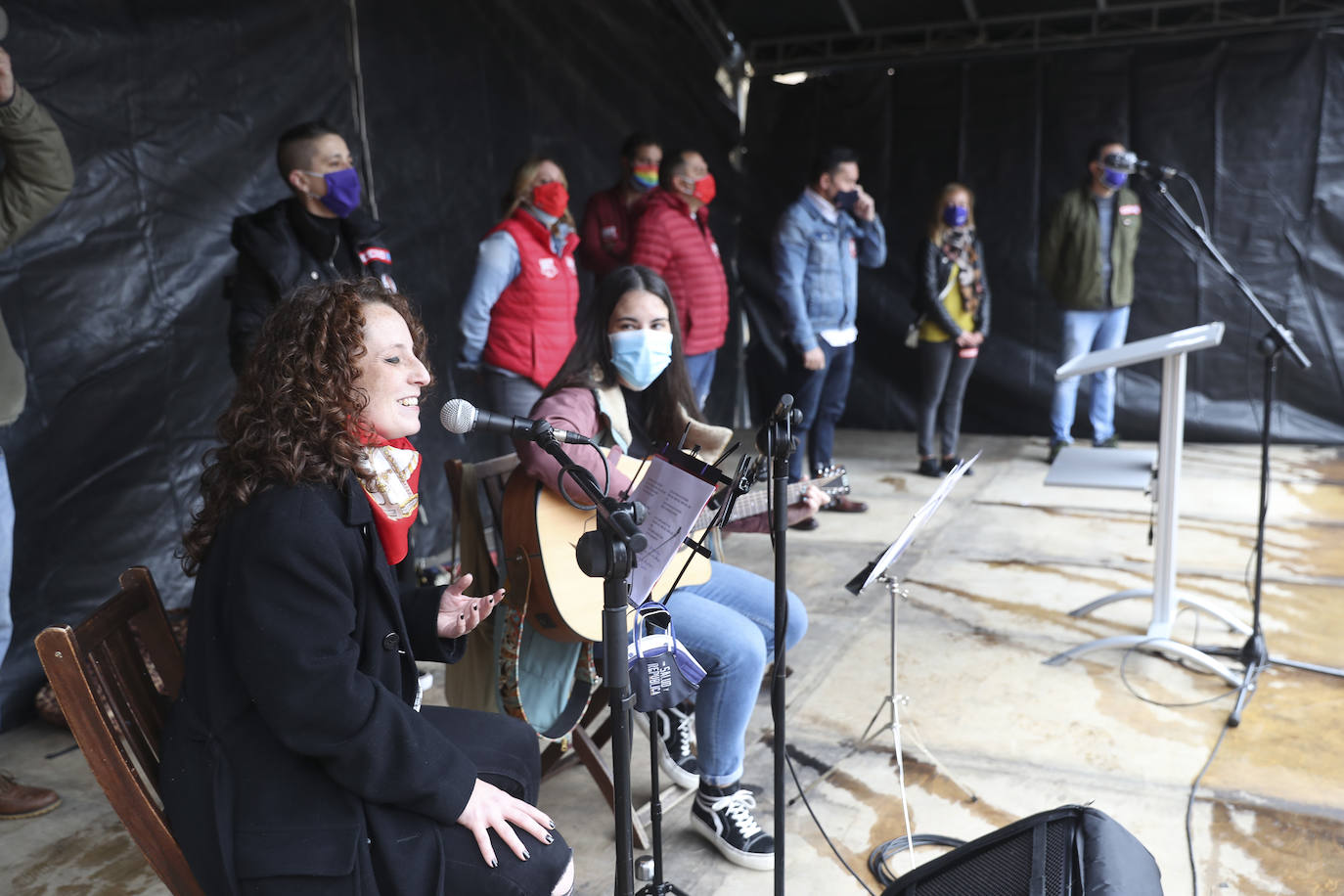 Los sindicatos mayoritarios llevan meses alertando de la emergencia industrial en la que se encuentra la comunidad, por lo que la defensa de este sector ha centrado buena parte de las reivindicaciones de CC OO y UGT en la concentración celebrada en la plaza Mayor de Gijón con motivo del Primero de Mayo.