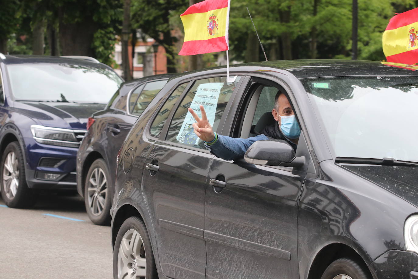 Vox y el Sindicato Solidaridad se manifiestan en la capital asturiana contra «la expropiación del derecho al trabajo». La Unión Sindical Obrera reclamó por su parte la lucha por los derechos laborales.