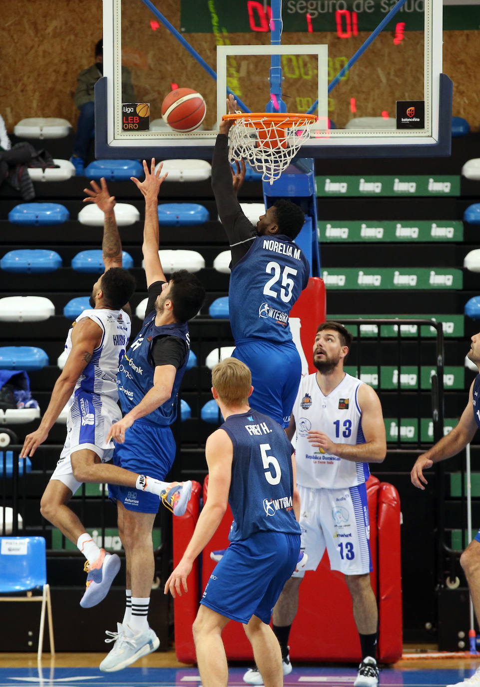 El Liberbank Oviedo jugará por el ascenso a la Liga ACB tras remontar al Almansa (92-87)