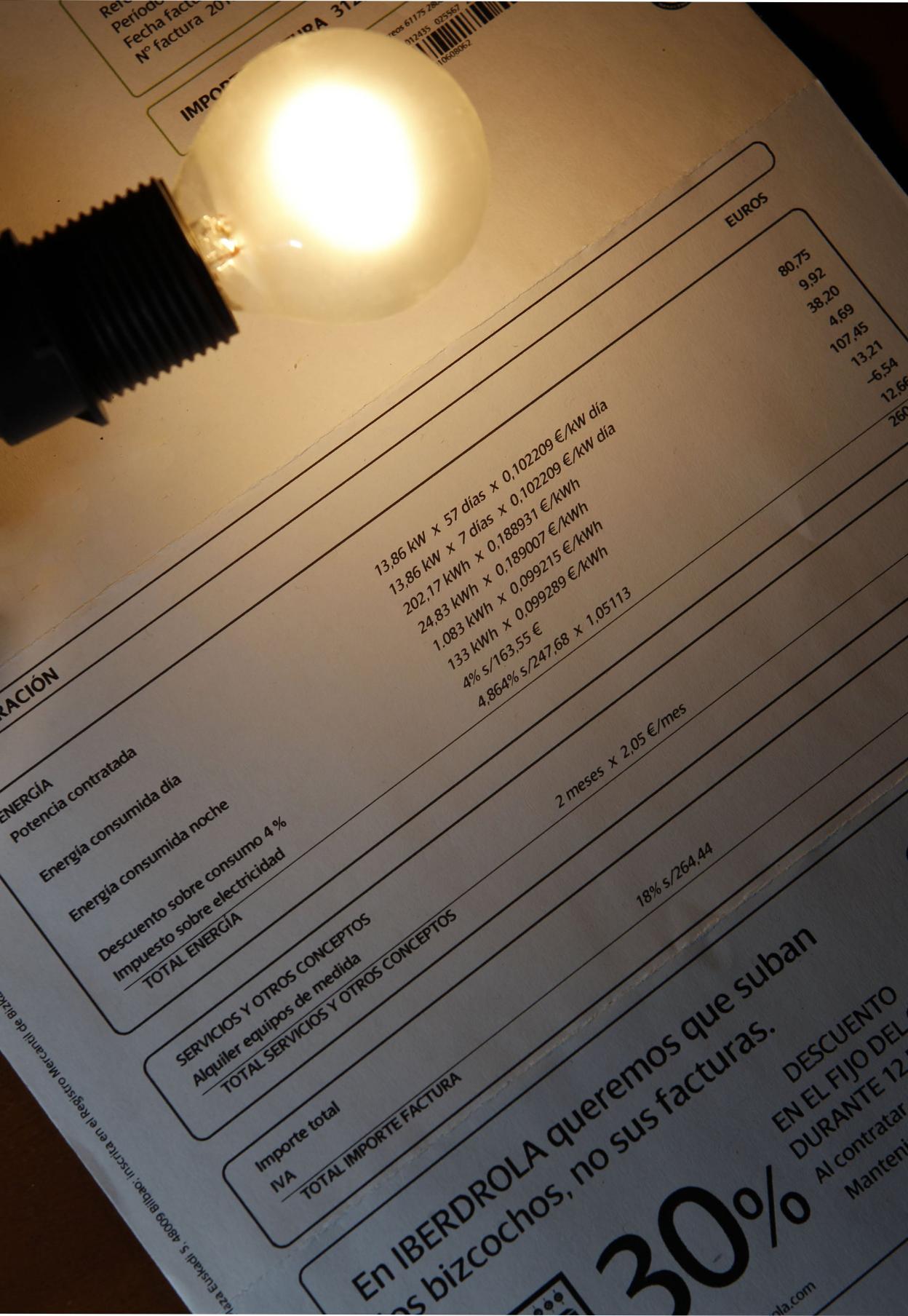 Una factura de la luz. 