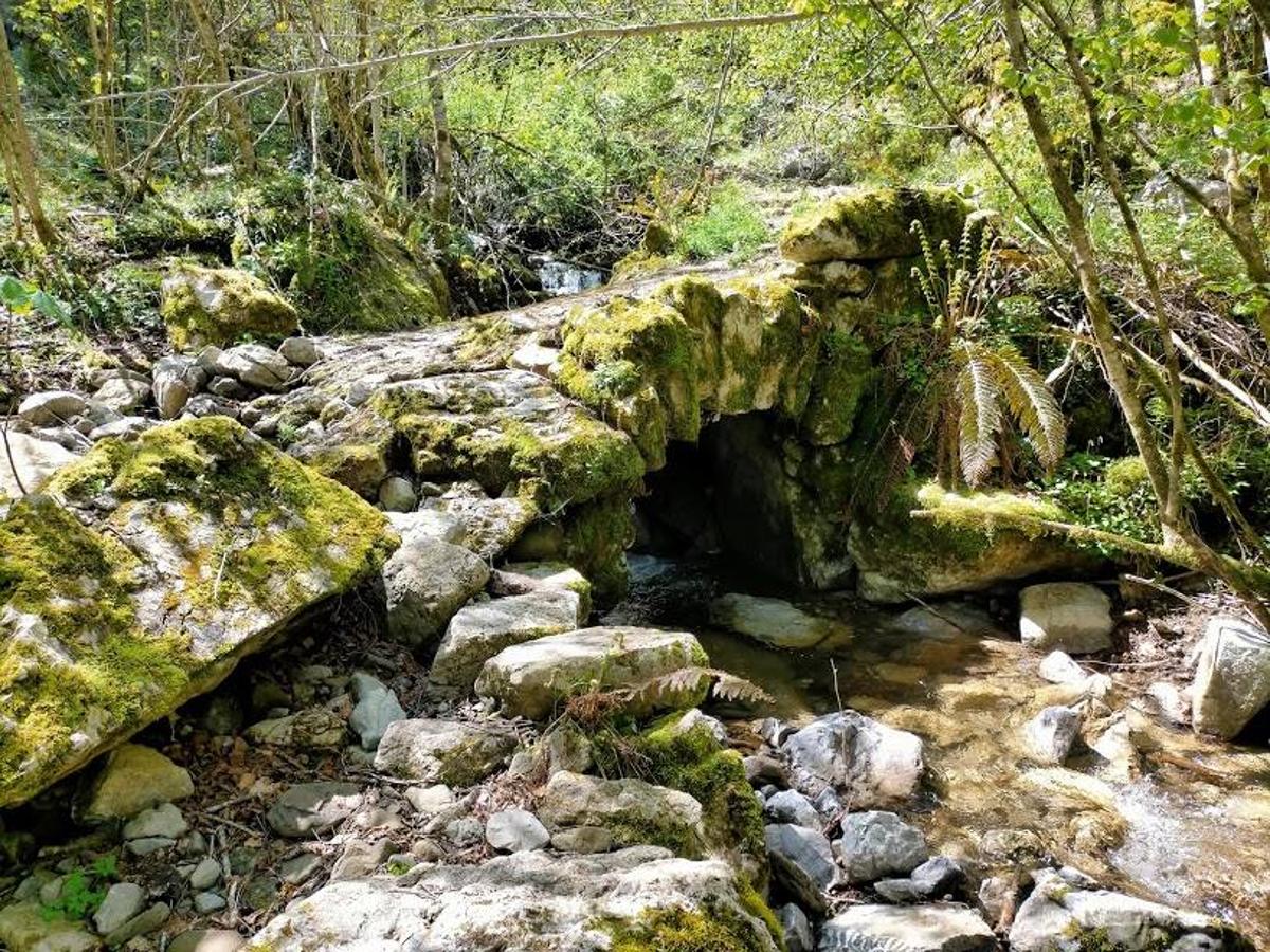 Fotos: Ruta el Porrón de Peña Blanca desde Cueva Deboyu