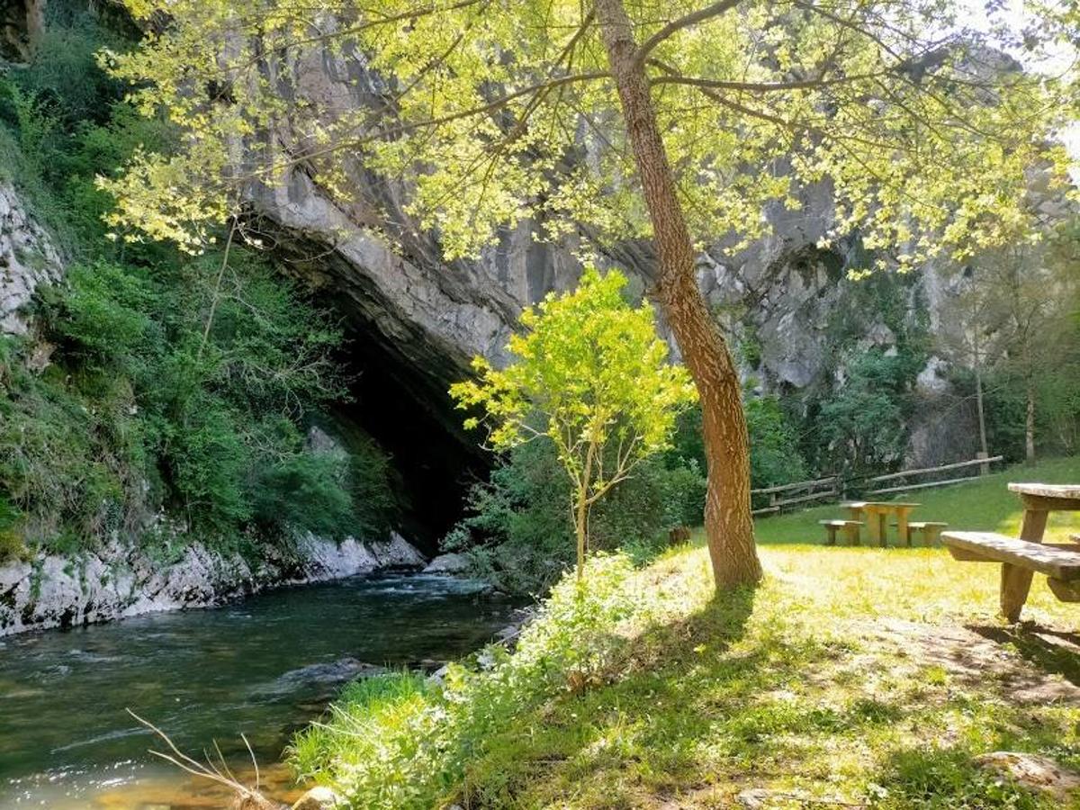 Fotos: Ruta el Porrón de Peña Blanca desde Cueva Deboyu