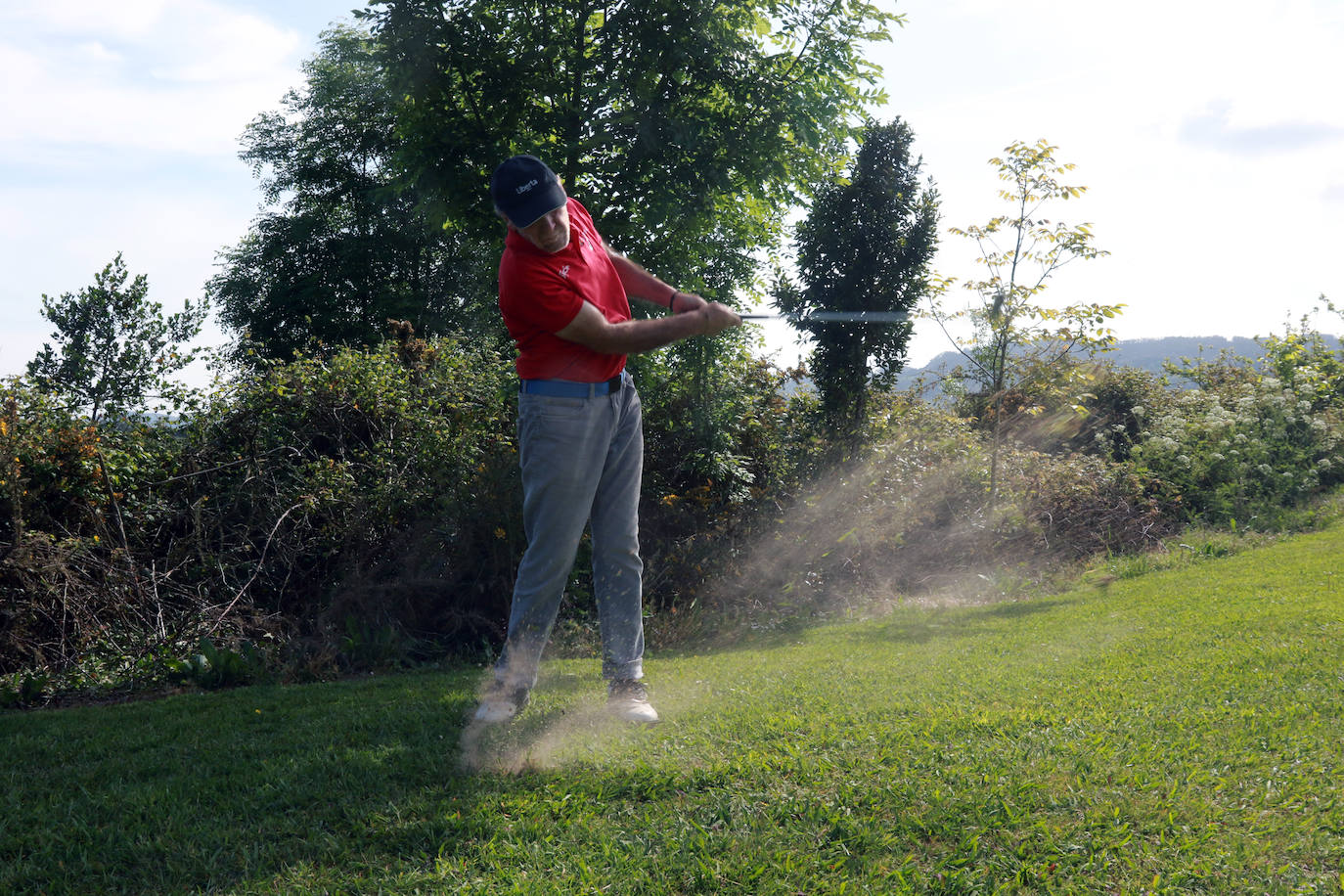 Este viernes dio comienzo la primera prueba del calendario del Trofeo EL COMERCIO-ABANCA en el Club de Golf de Villaviciosa. La competición se desarrollará hasta el domingo. 