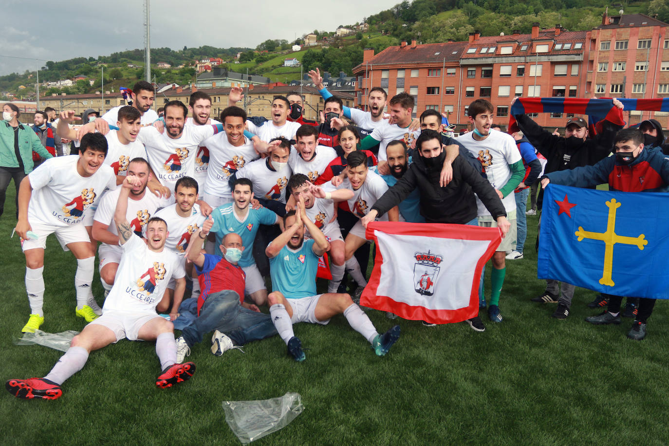 La victoria en El Entrego de este domingo permite al Ceares ascender de categoría después de una magnífica temporada. 