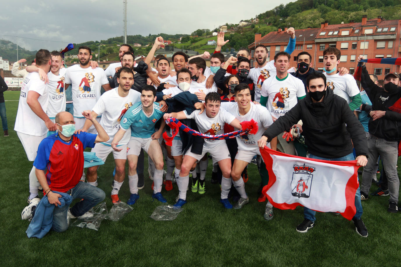 La victoria en El Entrego de este domingo permite al Ceares ascender de categoría después de una magnífica temporada. 