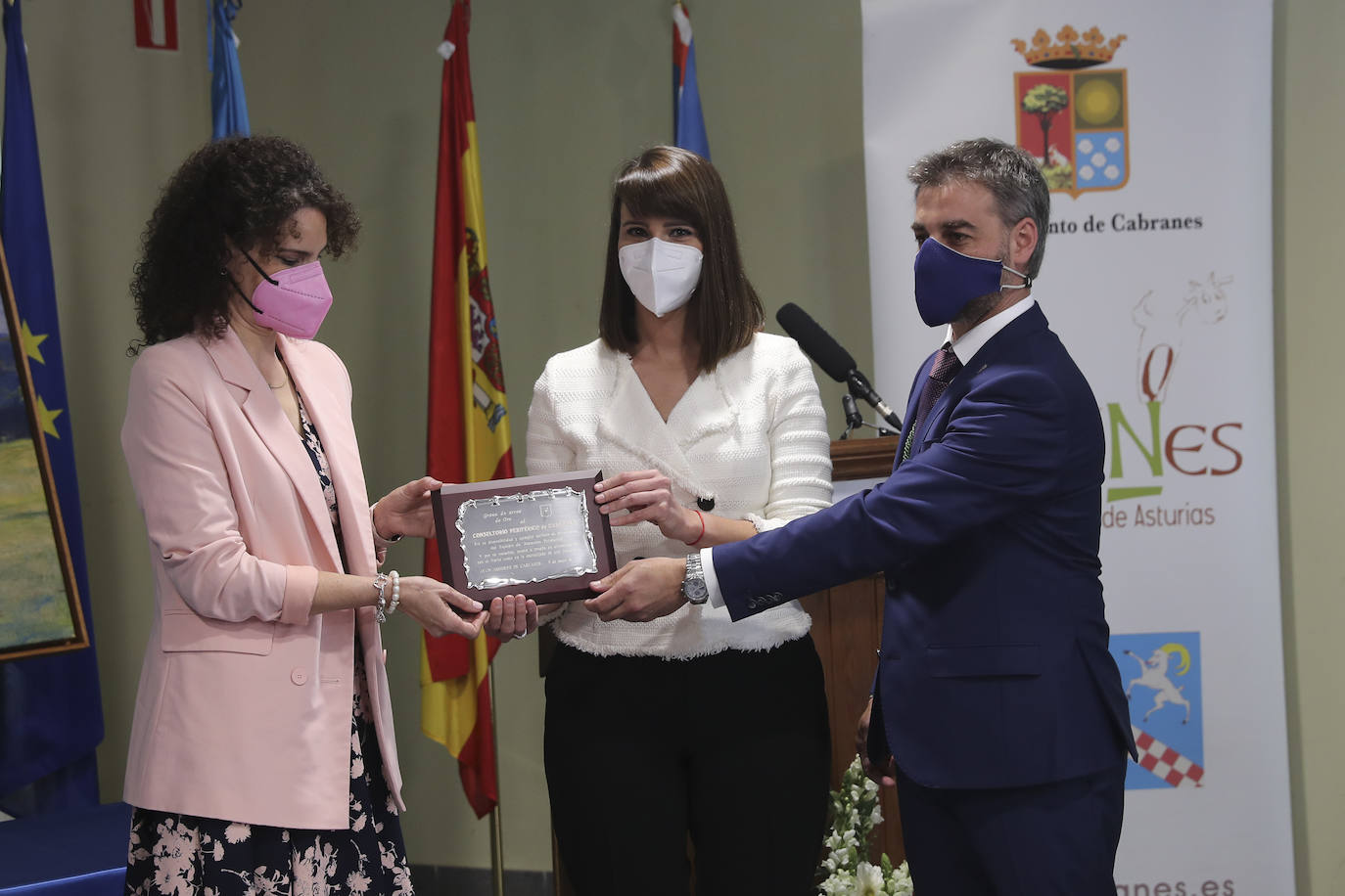 Las circunstancias obligaron un año más al Festival del Arroz con Leche de Cabranes a reiventarse. El pregón corrió a cargo del cantante Vicente Díaz y los actos se retrasmitieron por internet.