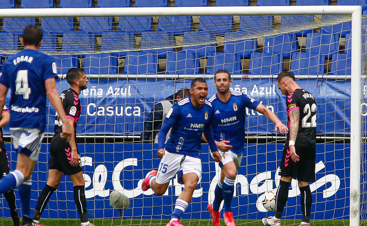 Nahuel celebra su gol. 