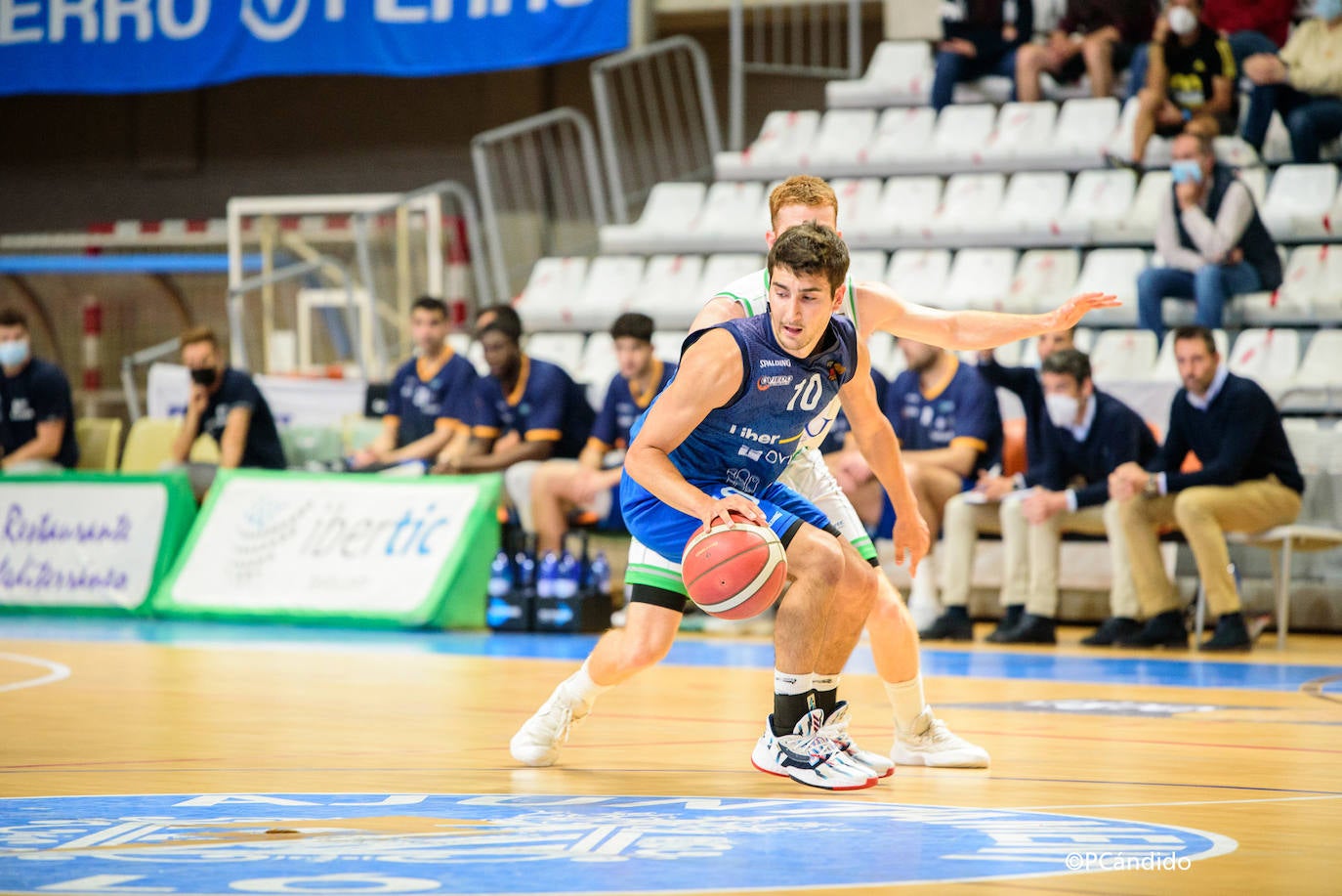 Jugada del partido de este domingo.