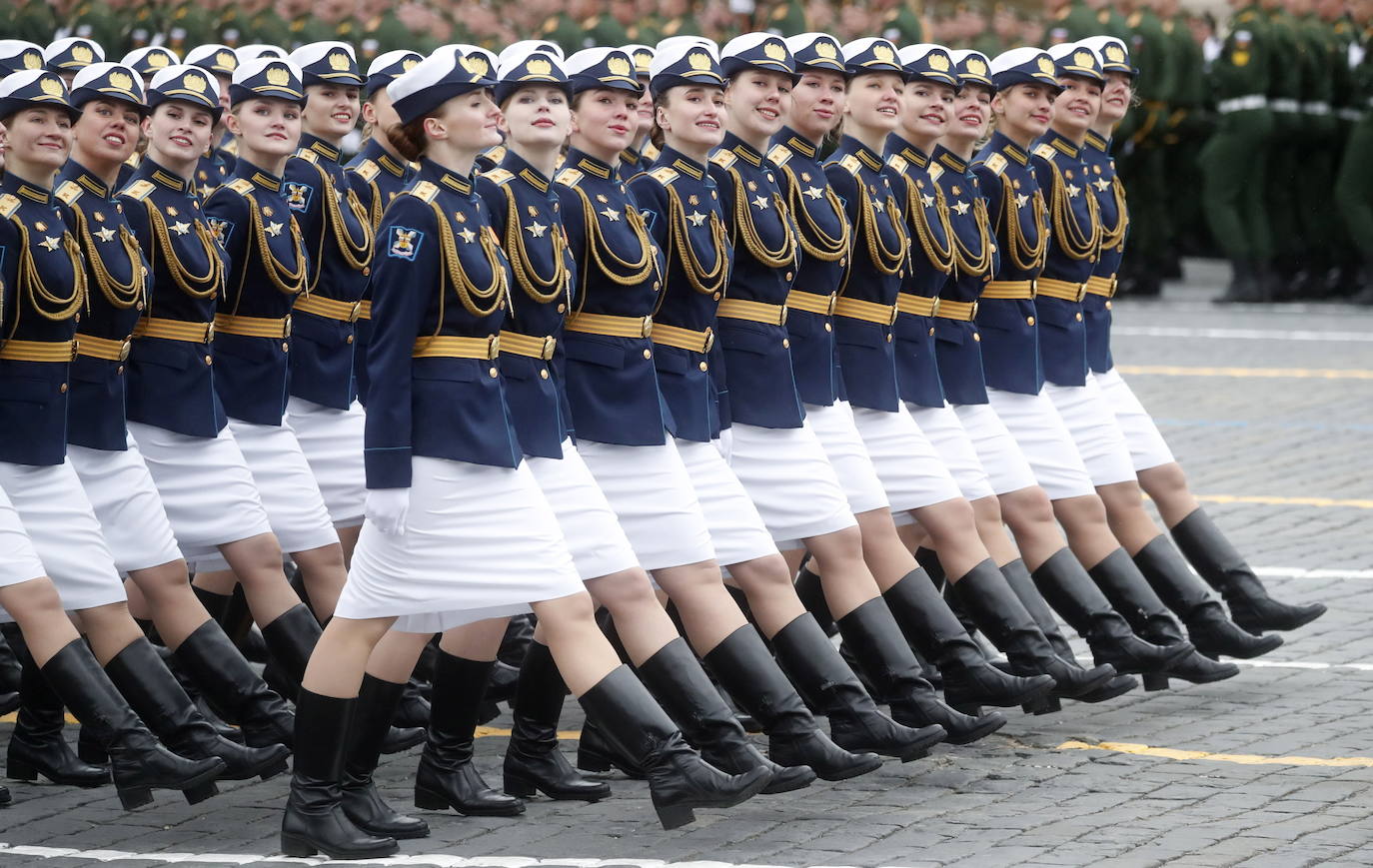 Rusia conmemora el Día de la Victoria contra la Alemania nazi con un desfile militar en la Plaza Roja de Moscú