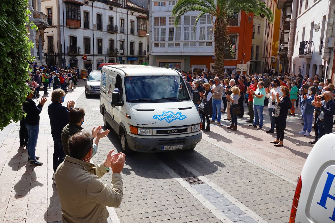 Otea, la patronal de hosteleria y turismo del Principado pide al Gobierno asturiano que rectifique el nuevo modelo de restricciones que estableció la Consejería de Sanidad y que contempla la posibilidad de cerrar los alojamientos en los concejos en los que se declare el nivel de riesgo extremo tras el estado de alarma. «Es un sinsentido que unas medidas establecidas ante la mejora de la situación sanitaria en Asturias recojan la máxima restricción para los alojamientos como es la suspensión de su actividad», han denunciado.