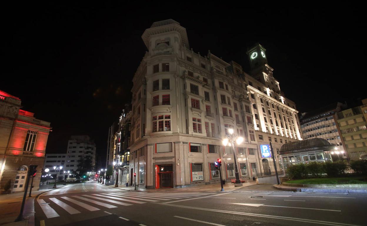 Las calles de Oviedo el sábado por la noche tras el cese del estado de alarma 