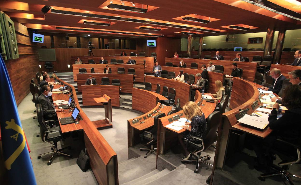 Pleno en la Junta en una imgen de archivo. 