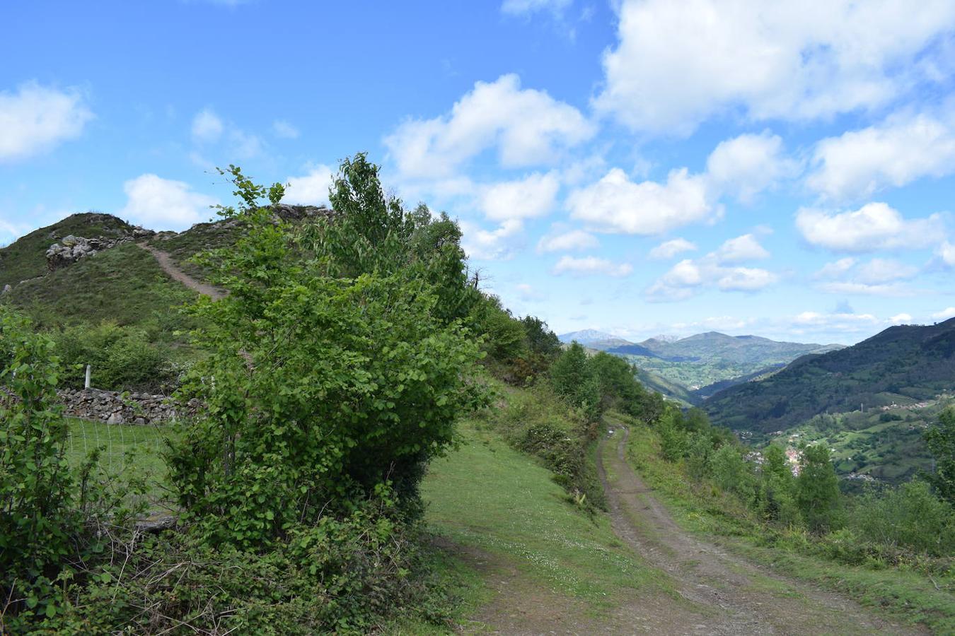 Fotos: Ruta al Pico Moros por el inicio de la Ruta les Fuentes