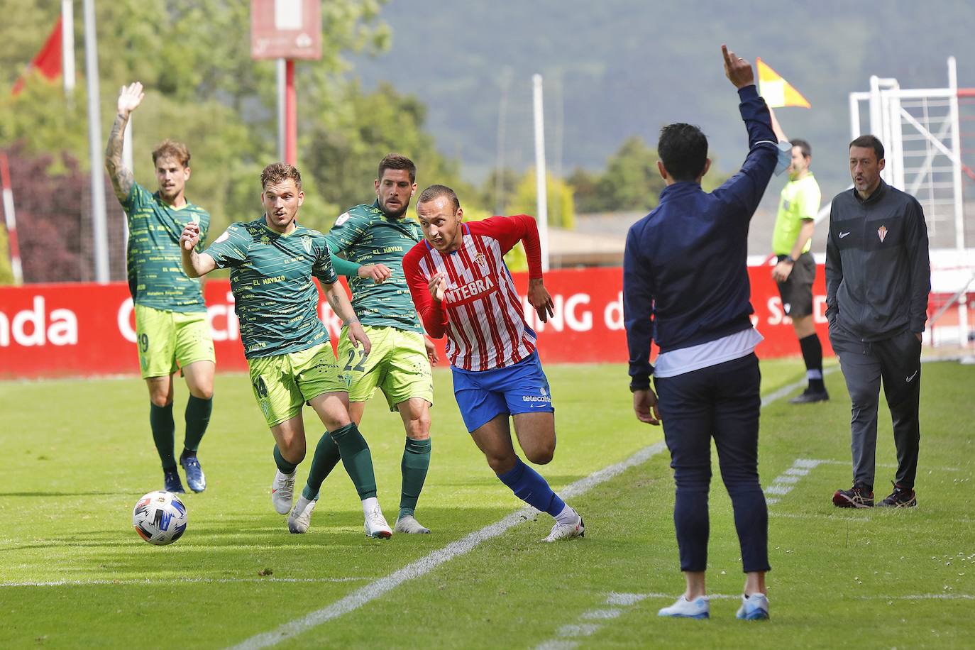 Fotos: Sporting B 3-1 Guijuelo, en imágenes