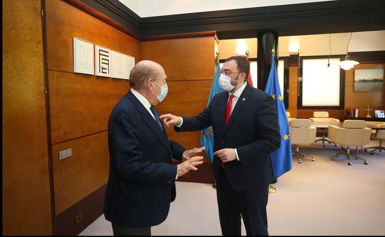 El empresario Antonio Suárez, en su reunión con Adrián Barbón