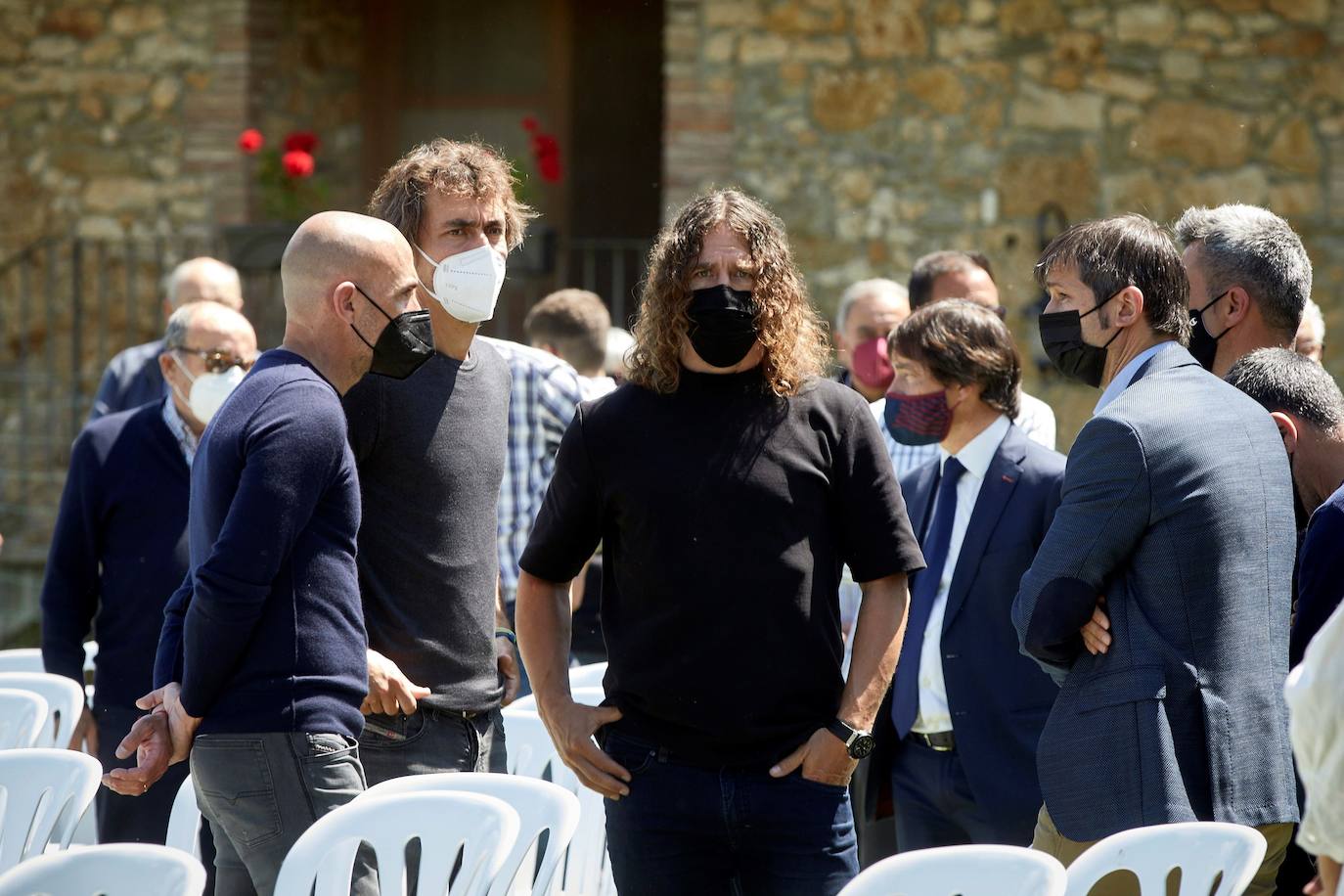 Este lunes tuvo lugar en Planes d'Hostoles, Girona, el funeral de Francesc Arnau, exportero del FC Barcelona y del Málaga y director deportivo del Real Oviedo Arnau falleció en la madrugada del 22 de mayo a los 46 años. 