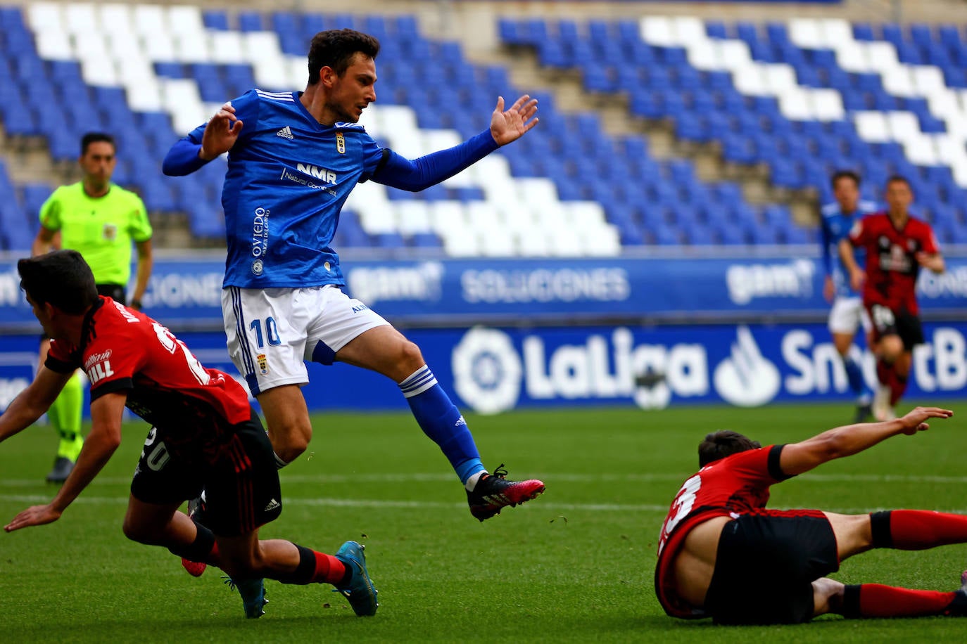 El Oviedo no pude dedicarle el triunfo a Arnau en su enfrentamiento contra el Mirandés, que se saldó con un empate a uno.