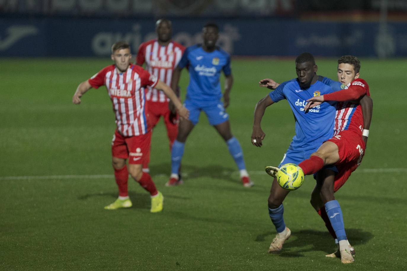 Fotos: Las mejores imágenes del Fuenlabrada - Sporting