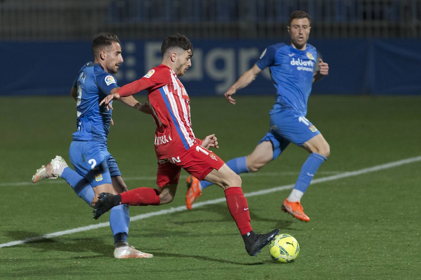 Fotos: Las mejores imágenes del Fuenlabrada - Sporting