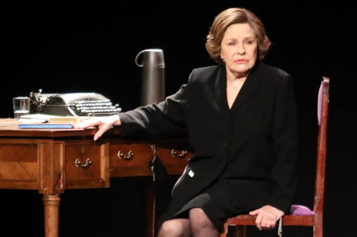 Lola Herrera, el pasado año en el Palacio Valdés, haciendo 'Cinco horas con Mario'. 