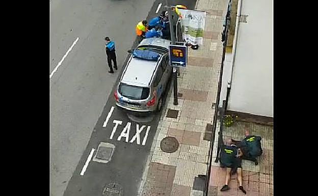 Un instante, durante la detención 