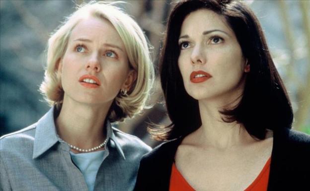 Naomi Watts y Laura Elena Harring en 'Mullholland Drive'.