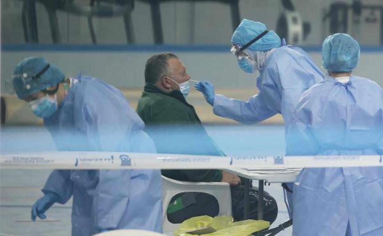 Una prueba de antígenos. 