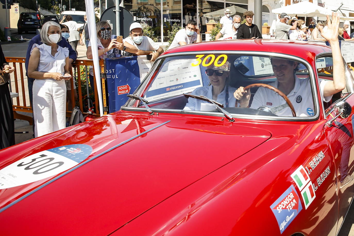 Coches clásicos se dan cita estos días en Italia en el rally 'Mille Miglia'. Se trata de una prueba que transcurre entre Brescia y Roma.