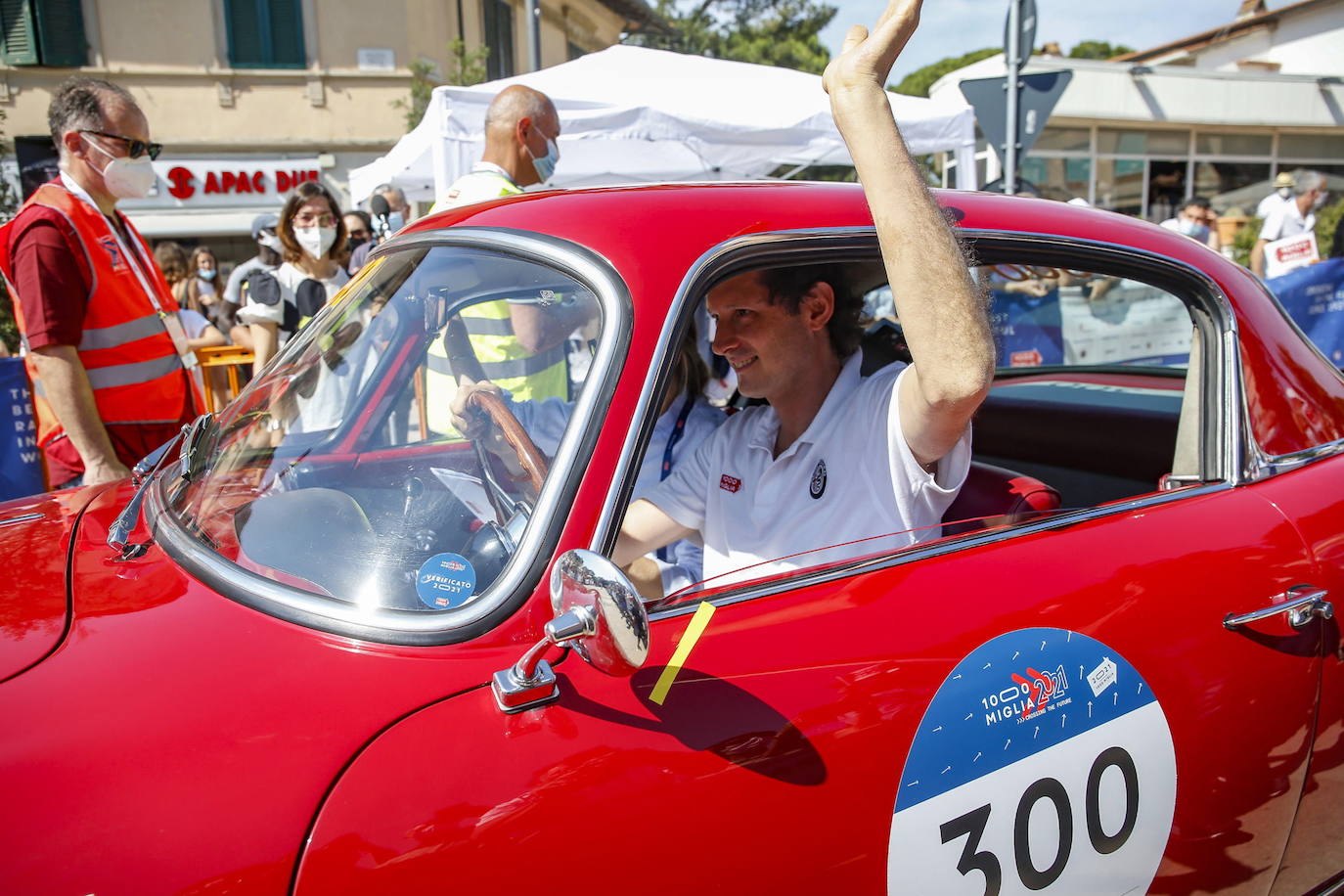 Coches clásicos se dan cita estos días en Italia en el rally 'Mille Miglia'. Se trata de una prueba que transcurre entre Brescia y Roma.