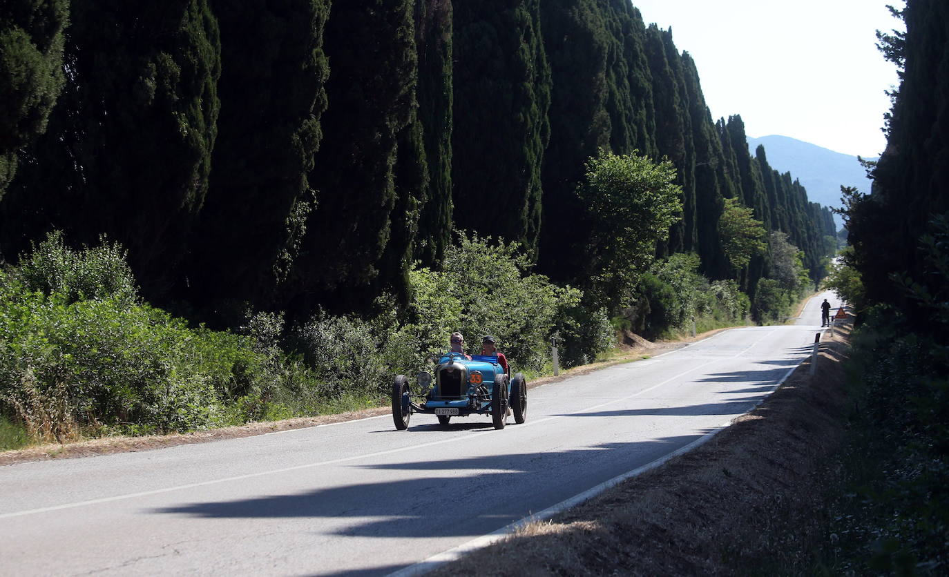 Coches clásicos se dan cita estos días en Italia en el rally 'Mille Miglia'. Se trata de una prueba que transcurre entre Brescia y Roma.